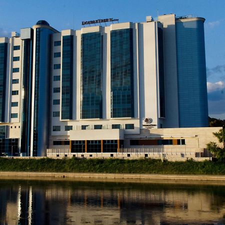 Doubletree By Hilton Oradea Hotel Exterior photo